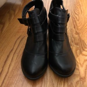 NWT Torrid ankle boots